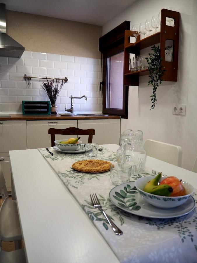 La Casa De Los Abuelos Valentin Pinilla del Valle Екстериор снимка