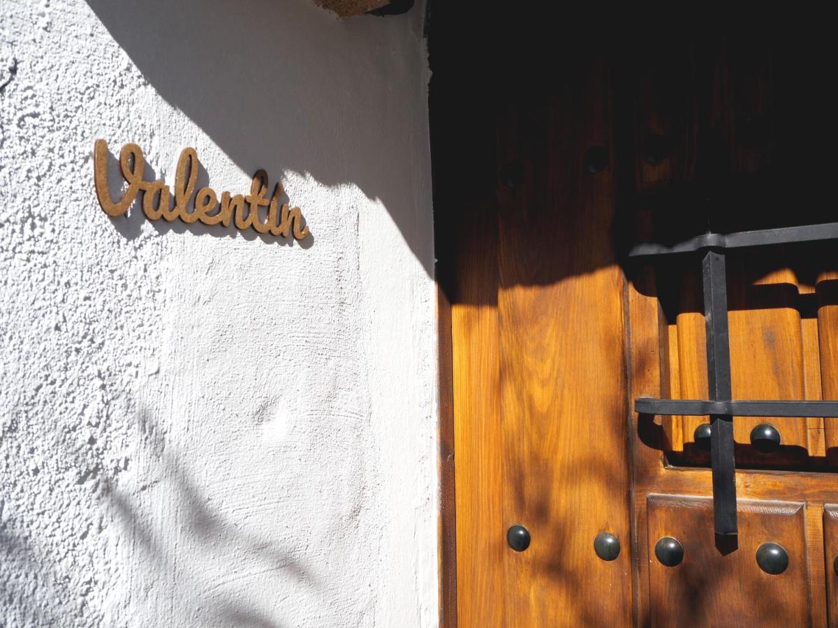 La Casa De Los Abuelos Valentin Pinilla del Valle Екстериор снимка
