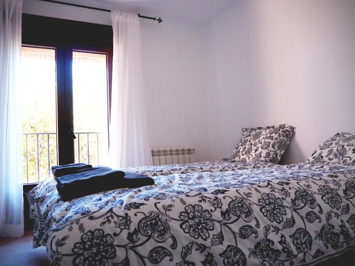 La Casa De Los Abuelos Valentin Pinilla del Valle Екстериор снимка